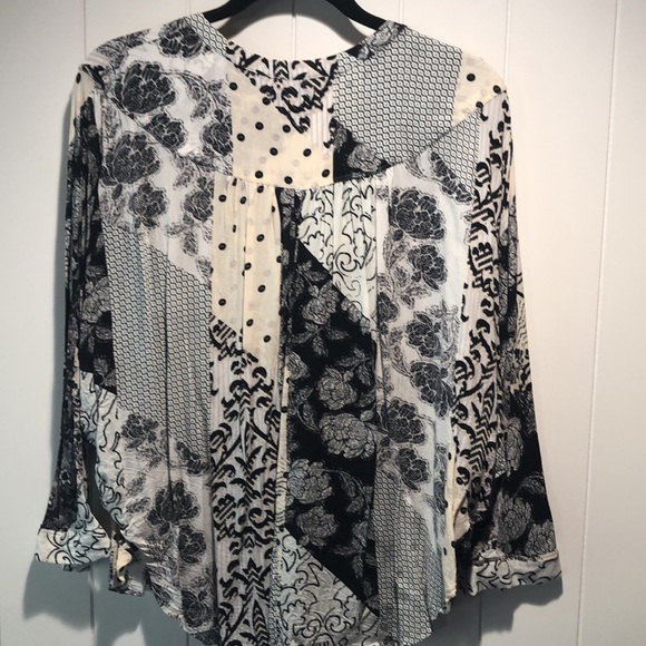 Maeve by Anthropologie v neck soft rayon black multi print bohemian blouse M - Picture 6 of 9